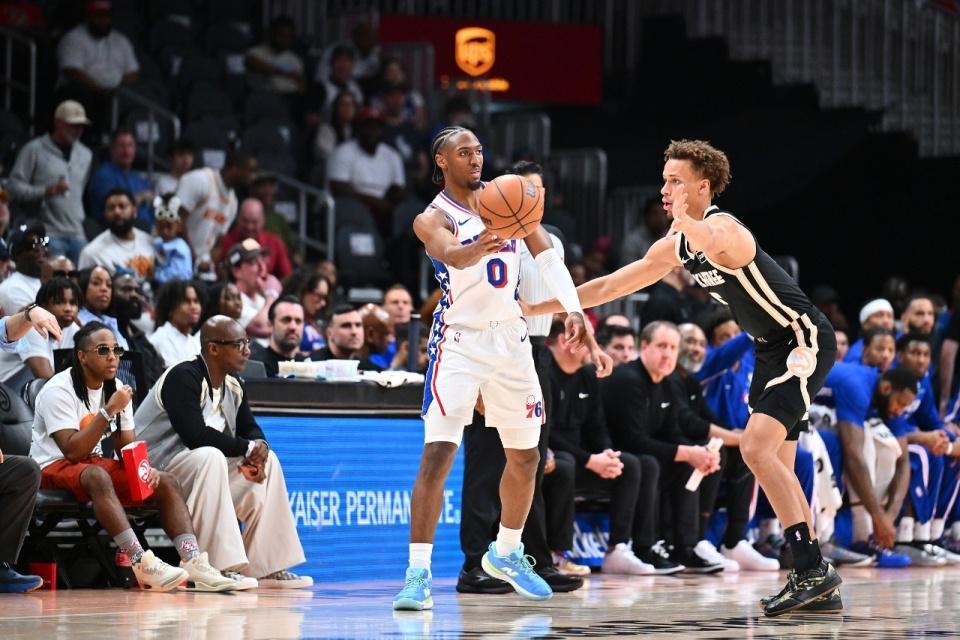 开云体育官网-杰伦35+10+7！老鹰逆转76人豪取6连胜 马克西31分受伤